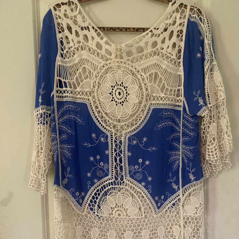Shoreline Cream Cropped Embellished Blouse 3/4 Sleeve